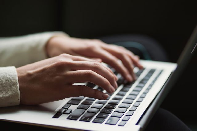 https://royalcomputerinstitute.com/wp-content/uploads/2023/02/typing-services.jpg